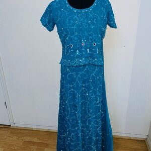 Elegant Blue Embroidered Women's Skirt Set